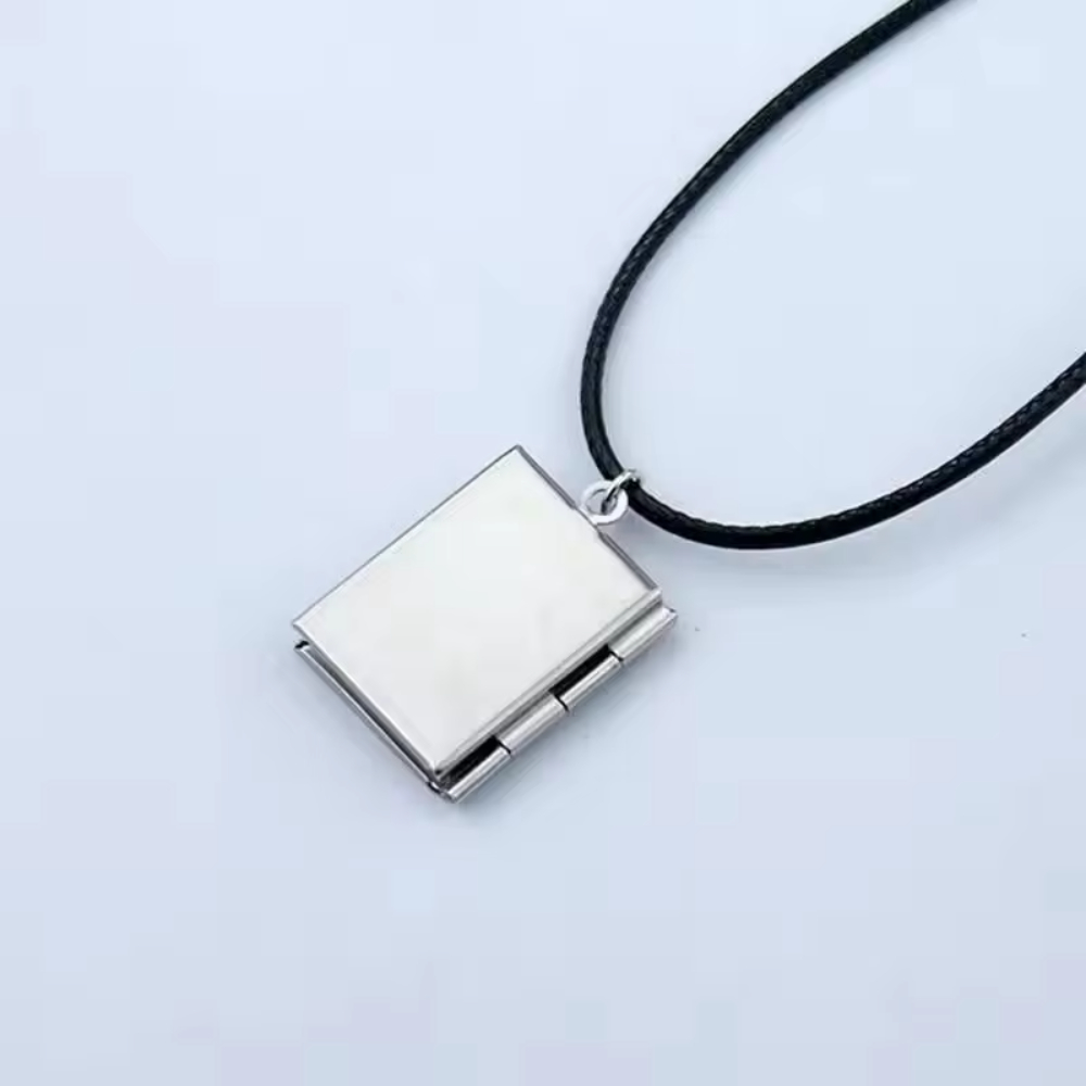 Square Photo Frame Pendant Ne - Men Accessories Photos recension och pris